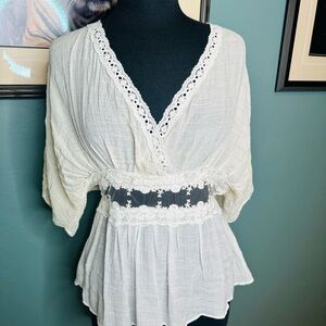 Rose & Grey LOS ANGELES sheer ivory lace V-neck long sleeve blouse size Medium